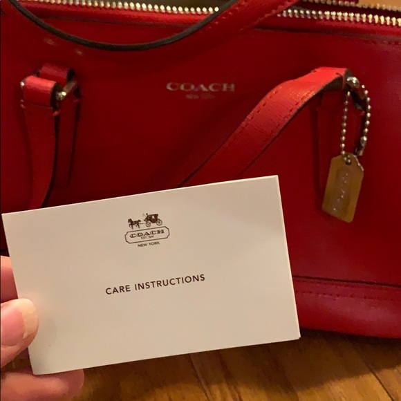 Coach red crossbody purse - Picture 4 of 5